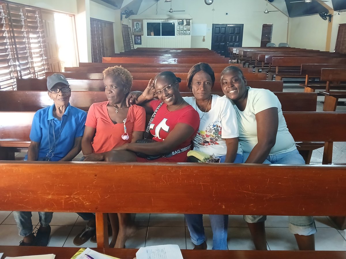 EzrinMorrisECC's tweet image. The parents at the Seaview ECDC Parent place were photo-ready after a meaningful discussion on getting desired behaviors from our children. #ParentingMatters #12StandardsMatter @ECCJA @golebourne @ItzzMell_ECC3 @GrantShaunette @KemoyLeslie