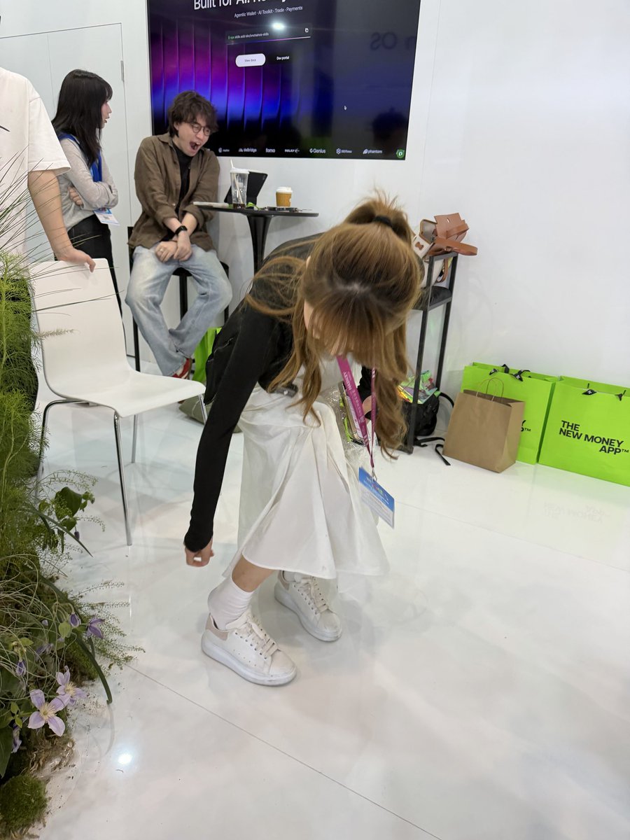 Neil Chen tweet media