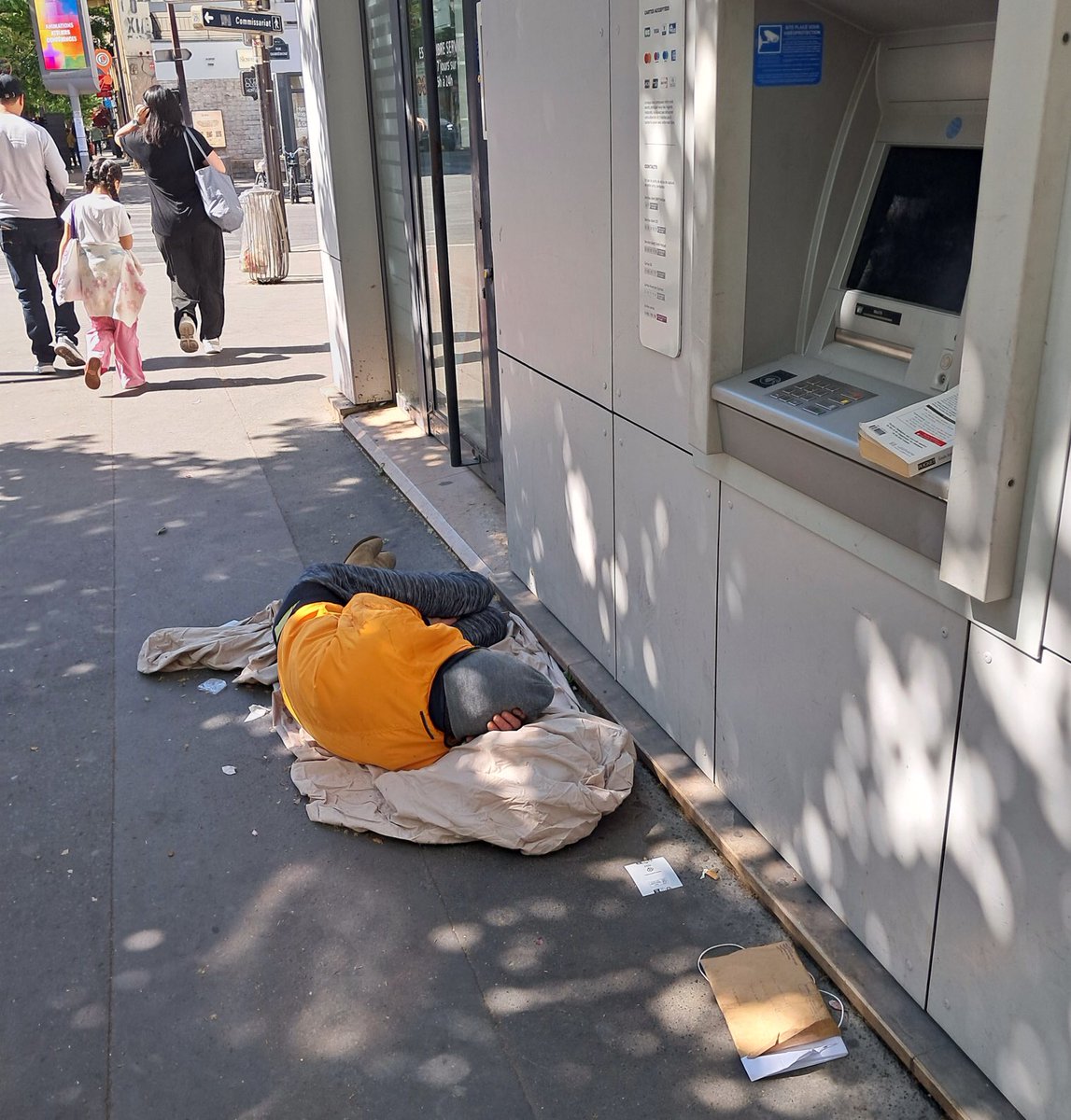 Paris la plou’belle tweet media