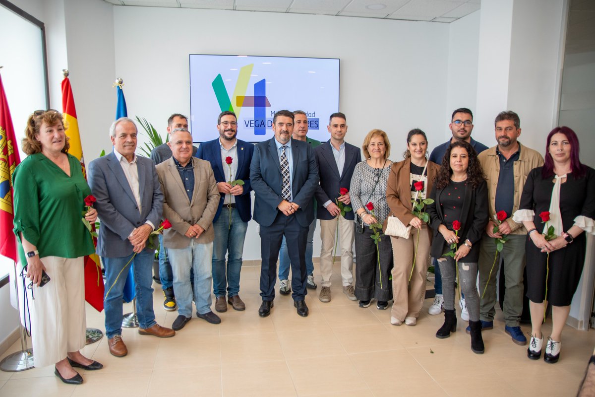 VegaHenares's tweet image. 🏢✨ NUEVA ETAPA PARA LA MANCOMUNIDAD VEGA DEL HENARES

Hoy se ha inaugurado en Azuqueca de Henares la nueva oficina que dará servicio a los 9 municipios mancomunados ♻️

#Sostenibilidad #Reciclaje #MedioAmbiente #AzuquecaDeHenares #VegaDelHenares #EconomíaCircular