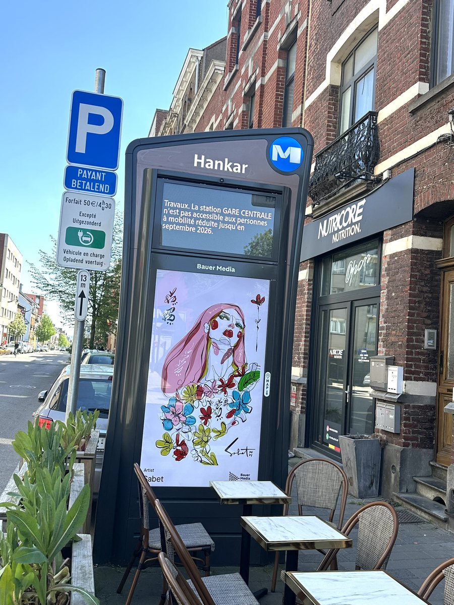 yperspace's tweet photo. In Belgium for a trip and who do i see on the screen in the streets of Brussels , my friend @sabet . Thanks @MathieuFrance @Artcrush https://t.co/rPDXhoSpKy