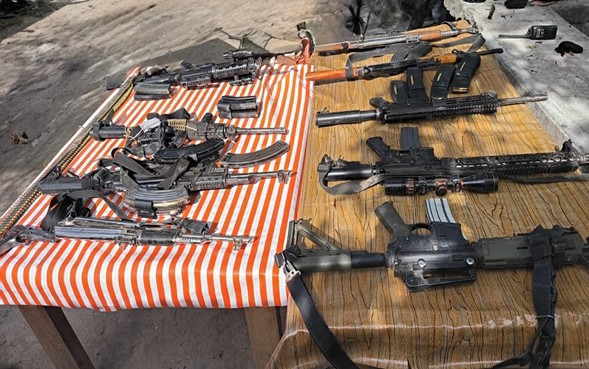 emeequis's tweet image. 🚨 Operativo federal en Tamazula deja 10 detenidos ligados a “Gente del Guano”.
La Secretaría de la Defensa Nacional informó la captura de un colaborador cercano a “El Guano”.
#México #Durango #Seguridad #Actualidad