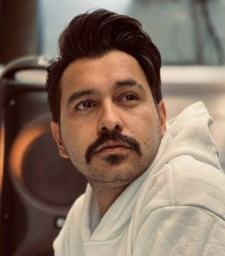 sarina_zeainalli tweet media