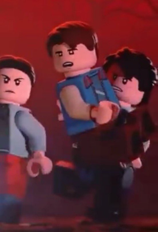 moonlitbyler's tweet photo. La diferencia de algo que hacen los Duffer hacia su personaje gay porque lo odian a lo que hizo lego 

Gracias lego, al menos tu si sabes que Mike protegería sin importar a Will https://t.co/22apRJ3ORt