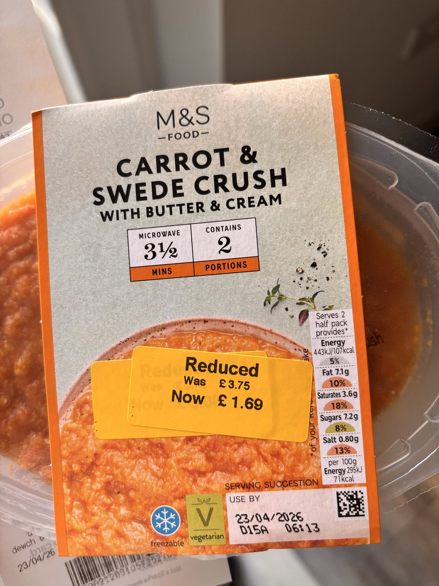 DorMorgan's tweet photo. @marksandspencer hi. I was charged 3.08 instead of 1.69 for this today. https://t.co/yTTBwLMQ6x