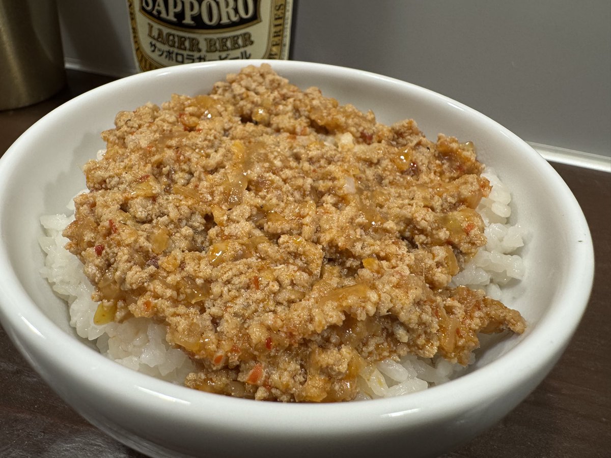 K928Nob's tweet photo. #3SO #町田市

2種麺ver.の
 ニボシ3SOつけめん ＋TP
 麻辣 &amp; チーズご飯

香り豊かな濃厚つけ汁も そこに絡む 全粒粉麺との2種麺も😆
白髪ネギ 茹でもやキャベツ ちゃーしゅー めんまに 人気者の🐟カリカリニボシまで 全てが抜群な食べ応え🌸
各種ご飯と がっつりおいしく完食です😋
ごちそうさま🍻 https://t.co/mI55Fm02Ku