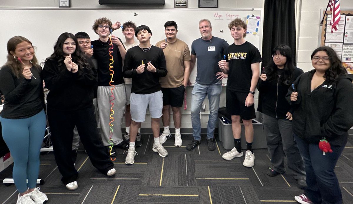 TDatCCC's tweet photo. Karl meeting with #JAG students at #Fremont High School - Jobs for America’s Graduates helps students build skills for Nebraska’s workforce. It was fun sharing career opportunities in #plastics &amp; #manufacturing—these students were engaged &amp; curious about what’s possible next. 😀 https://t.co/qdyEGCq9Lz
