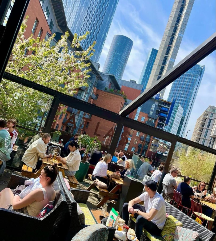 TheAtlasBar's tweet image. Our private terrace, awaits, #Manchester 😎 🌞🍻🥂🍹🍷🥃🍸🍾