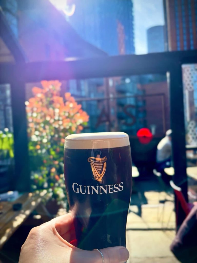 TheAtlasBar's tweet image. Our private terrace, awaits, #Manchester 😎 🌞🍻🥂🍹🍷🥃🍸🍾