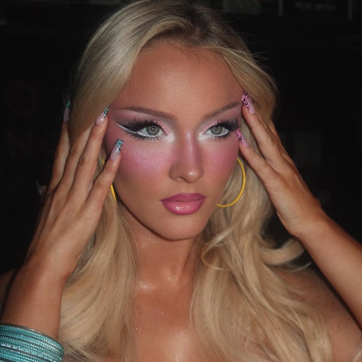 Zara Larsson Updates tweet media