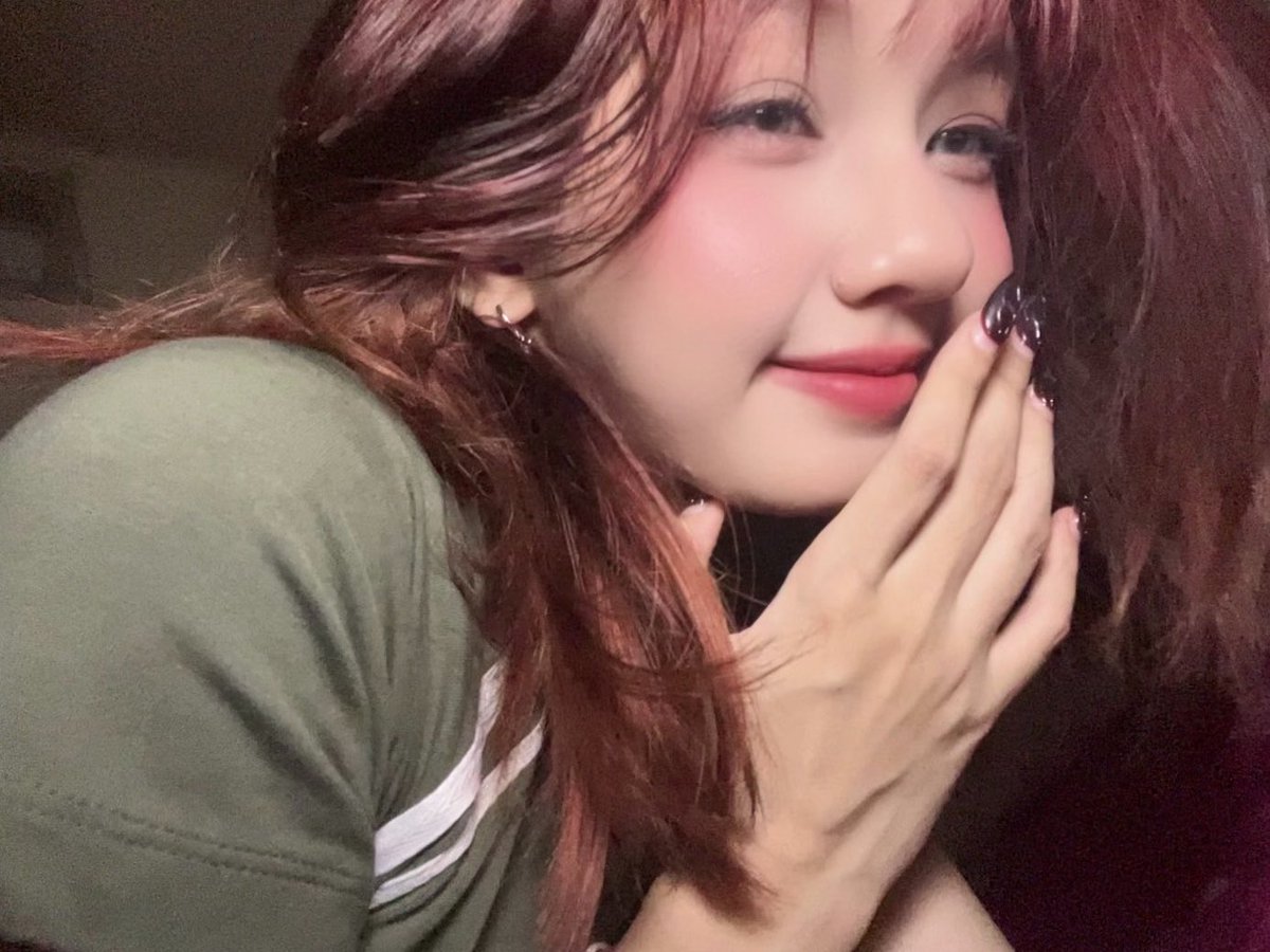 mwangnya's tweet photo. kiri atau kanan???? https://t.co/YT0G3VRUJT