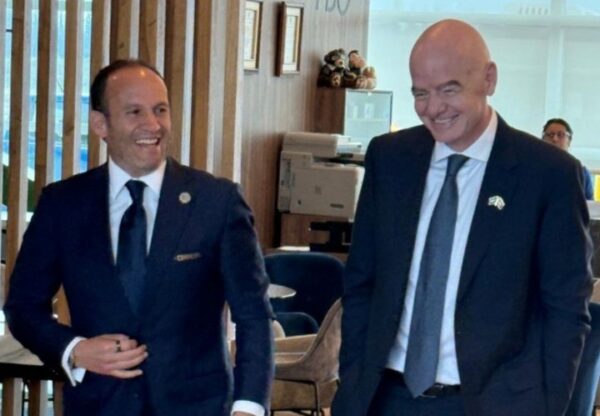 evafmec's tweet photo. Gianni Infantino, presente en el Congreso de la Conmebol en Ecuador ► https://t.co/QOAWhuAm8n https://t.co/iz0AgnjYiL