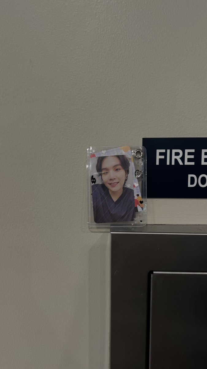 luchiii⁷ tweet media