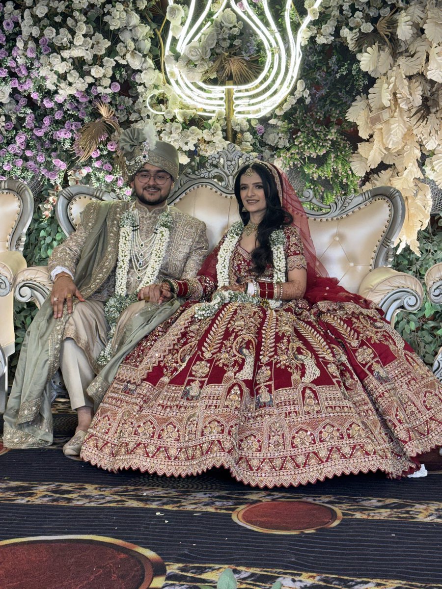 DrRUPESHMISHRA's tweet image. कल की शाम बहुत खास थी ❤️
डॉ. अमन भारद्वाज और डॉ. आकांक्षा को इस नए सफर की दिल से बधाई 💫
आप दोनों का साथ हमेशा प्यार, समझ और खुशियों से भरा रहे ✨
नई शुरुआत के लिए ढेर सारी शुभकामनाएँ 🙏

#Wedding #Blessings #NewJourney