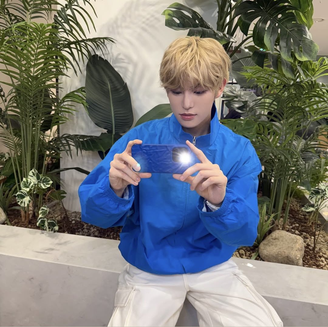 #Minje instagram story update | kickflip_kickflip

#KickFlip #킥플립