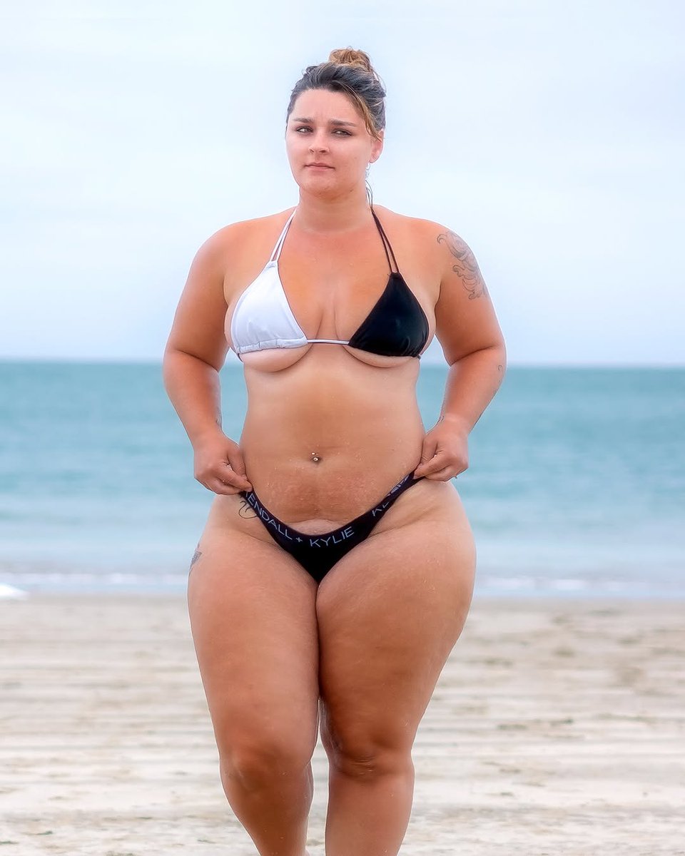 PlusSizeHub_2's tweet photo. Sara Lyn Chacon https://t.co/o6Rc8WLcRn