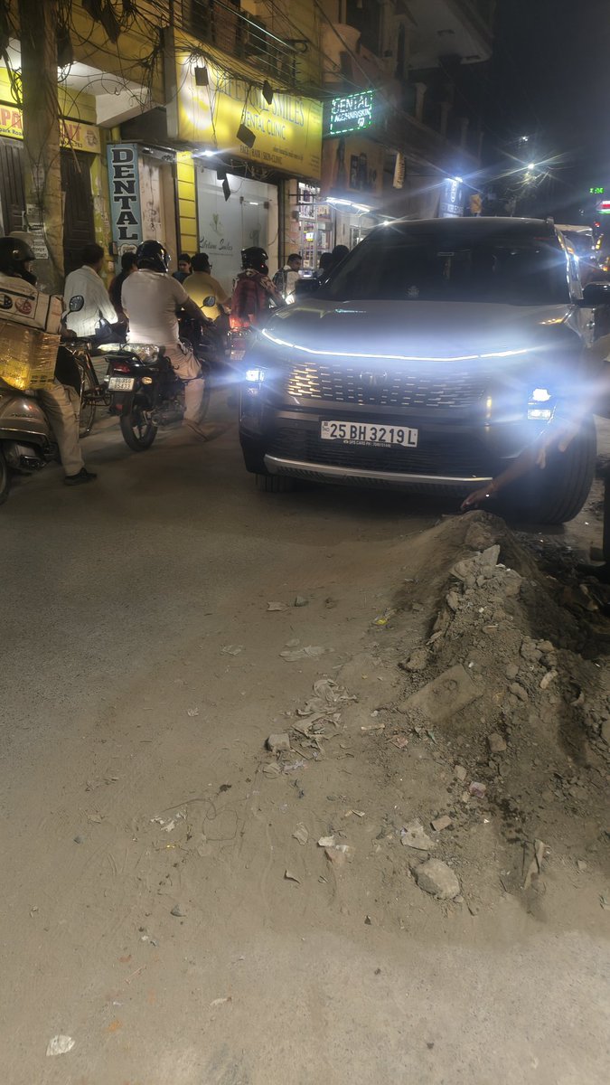 chaudharyelesh's tweet image. @PawanSharmabjp1.@DelhiJalBoard @khurpenchh. I had previously raised this issue on 12 April. Since then, the situation on Rama Park Road has worsened significantly. This clearly reflects poor planning and a waste of public funds. #taxpayers #mla #sewer