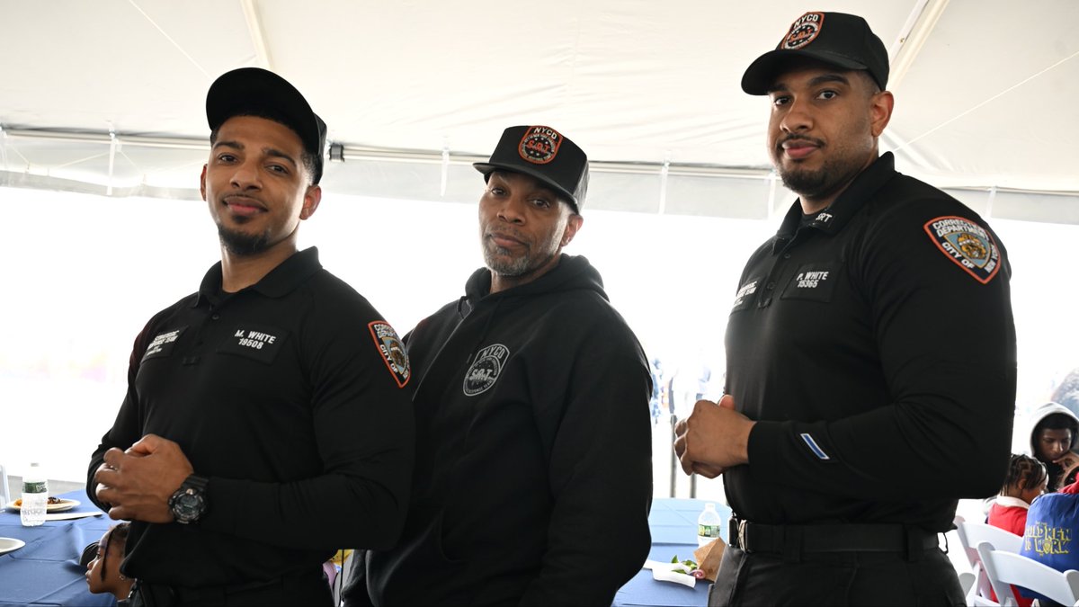 CorrectionNYC's tweet image. Here at #NYCDOC, we take pride in showing the youth what it’s like being a member of The Boldest Family. In recognition of #TYCTWD, young New Yorkers are learning about our agency’s careers, training and camaraderie. #JoinTheBoldest