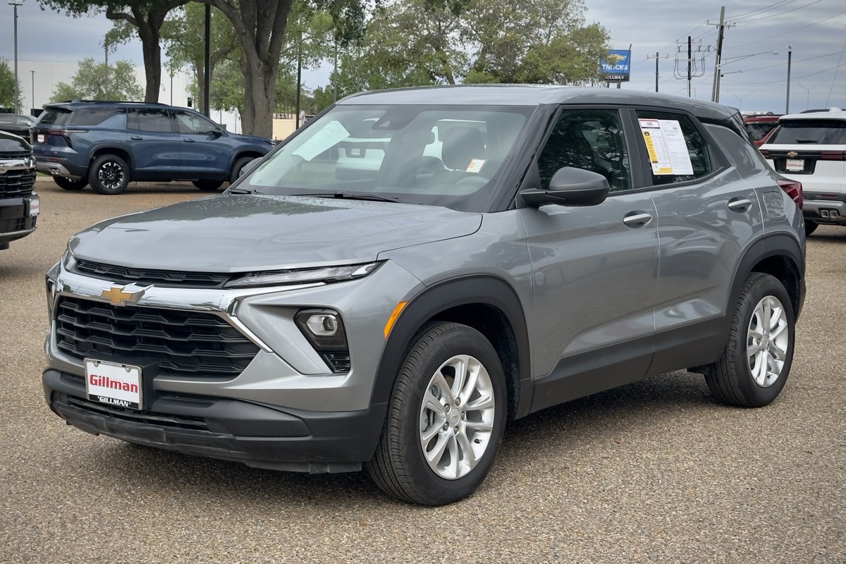 GillmanChevy's tweet image. 🚗 Just Arrived! 2026 Chevrolet Trailblazer

• Sterling Gray Metallic | Jet Black Cloth
• 7,097 miles | 29/33 MPG
• Automatic | FWD | 1.3L Turbo

📲 Call: (956) 232-8251
📍 16408 US-83, Harlingen, TX
💬 DM: GillmanChevroletHarlingen.com

#Chevy #Gillman #Harlingen