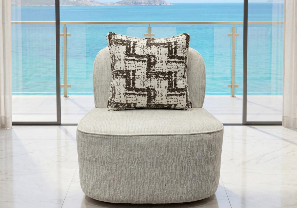MassaGallery's tweet image. Level up your living room with this ultimate modern sofa set! 🌟 The perfect chic home. 🥂✨

✨ Elegant Curved Design

⚪ Cream Bouclé Fabric

🎨 Designer Accent Pillows

☁️ Plush Minimalist Style

DM to order! 📩

#LivingRoomGoals #ModernHome #MassaGallery