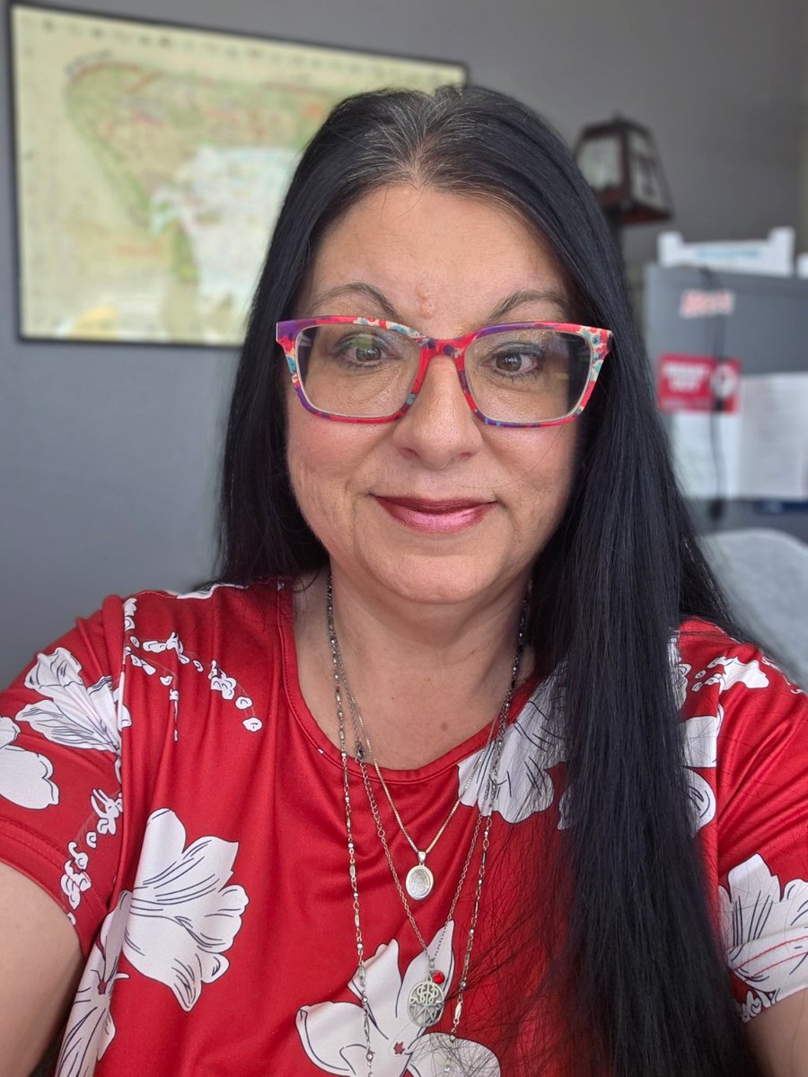 suzyemre's tweet image. Happy Thursday! ☀️

Big afternoon ahead, but we’re still getting things done until it’s time to go 😏

Ready for it and feeling good!

Have a great day 💛

#HappyThursday #BigDayEnergy #FaithOverFear #Confident #Ready