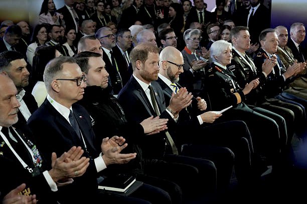 A truly kind and beautiful human. No matter what’s been thrown at him, he still stands tall, still giving, still choosing to be better.
Prince Harry , a good king in spirit, through and through. #PrinceHarry