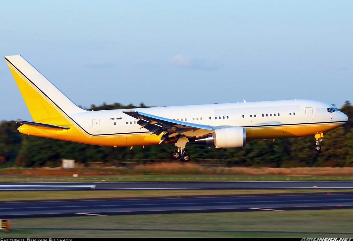 n194at's tweet image. Brunei Government 
Boeing 767-27GER 
NRT/RJAA Tokyo Narita Airport
April 20, 2026
Photo credit Ryotaro Shinozaki
#AvGeek #Aviation #Airline #AvGeeks #Boeing #B767 #NRT #Tokyo #Narita #Brunei 🇧🇳