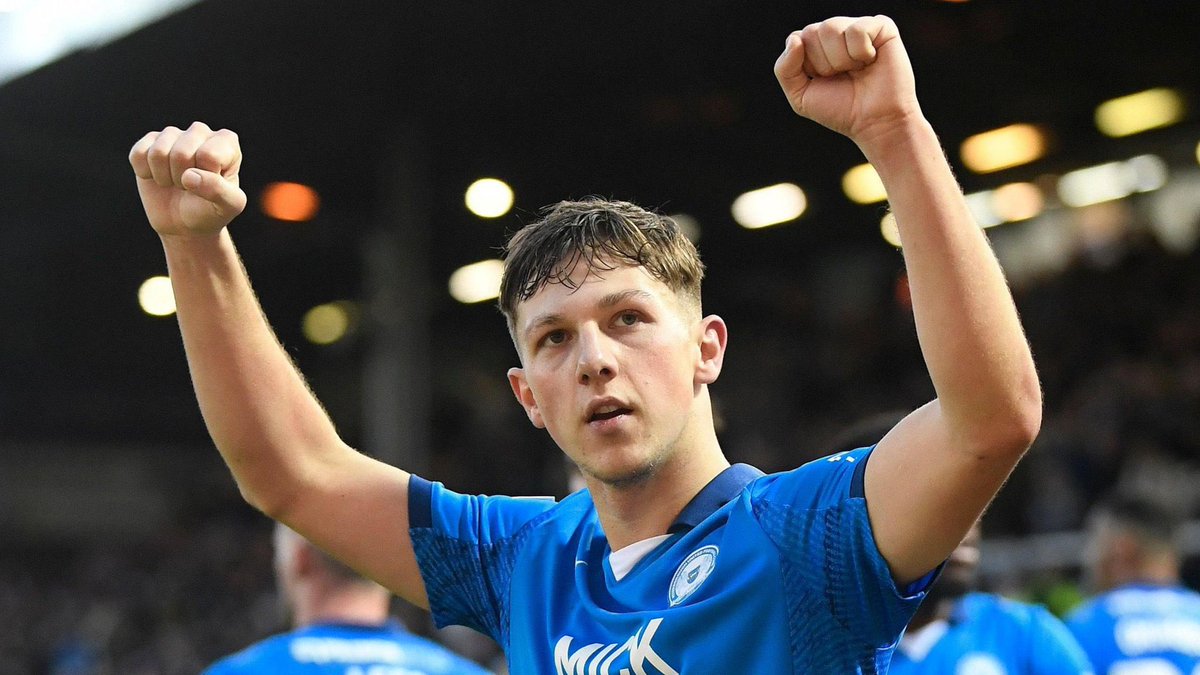 EFLFantasyTips's tweet image. 🎯Strikers🎯

🥇H. Leonard: 14 goals, 7 assists, 5.4 point average, 27% odds to score 

🥈M. Mothersille: 2 goal contributions in 3 games, 43% odds to score

🥉J. Philogene: 11 goals, 4 assists, 2 goals in 4 games, 30% odds to score, rotation risk ‼️

#FEFL | #pufc