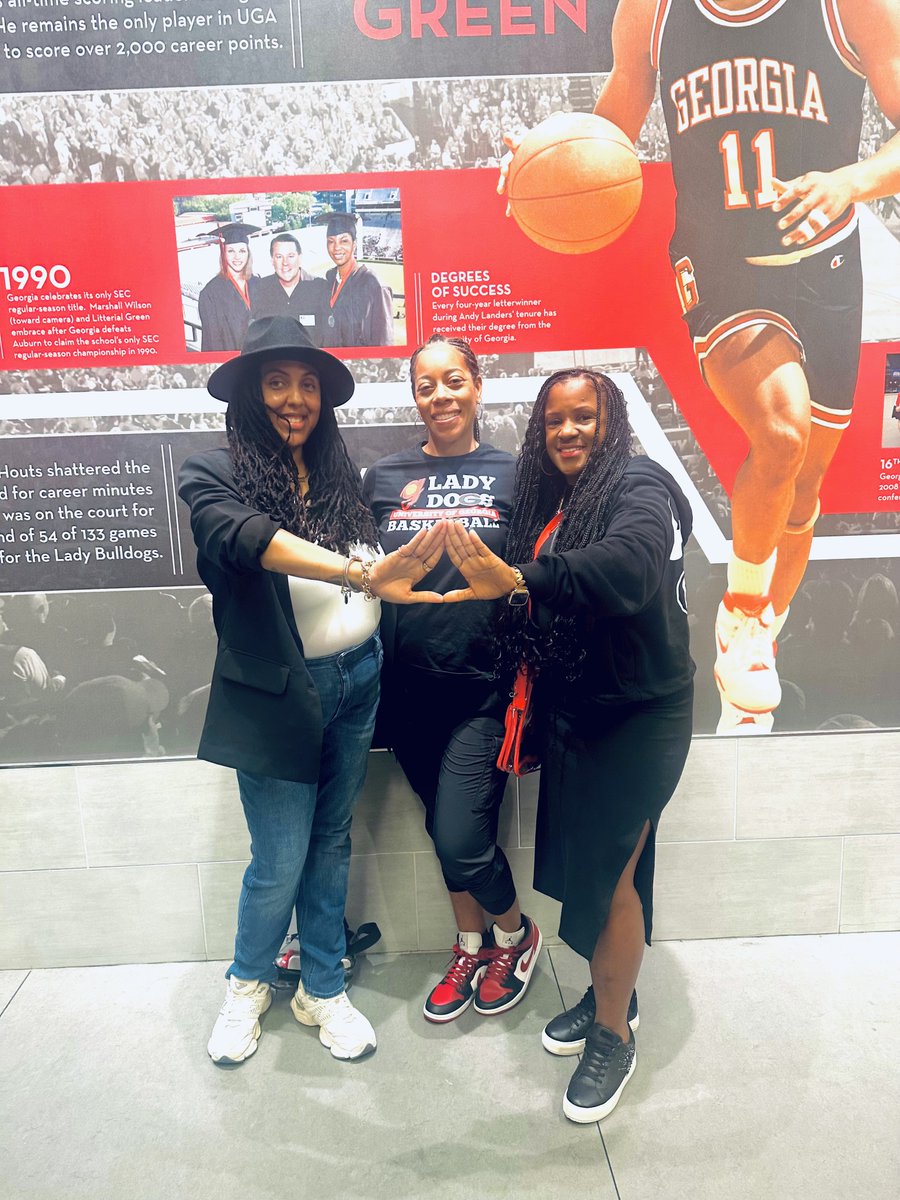 theblacktechie's tweet image. 👩🏽‍💻Since July 2022, I've served as Tech Co-Chair (d.k.a Soror Technical Host iykyk) for the Atlanta Alumnae Chapter alongside a few of my line sisters. 

🐘Putting my 16+ years in tech to work FOR my sisterhood? 

🔺I understood the assignment.

#DELTAversary #DeltaSigmaTheta