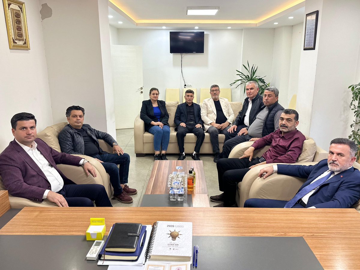 📍Kozan 

İlçe Başkanlığımızda, İlçe Başkanımız Polat Kaya ve kıymetli teşkilat mensubu arkadaşlarımızla bir araya geldik.

Davamızın gücü; samimiyetimizde, birlikteliğimizde ve kararlılığımızdadır. Birlik beraberliğimiz daim olsun.