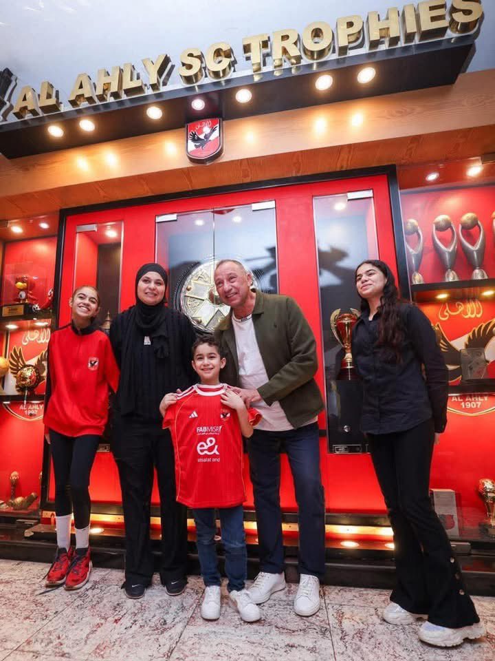 ام وليد tweet media