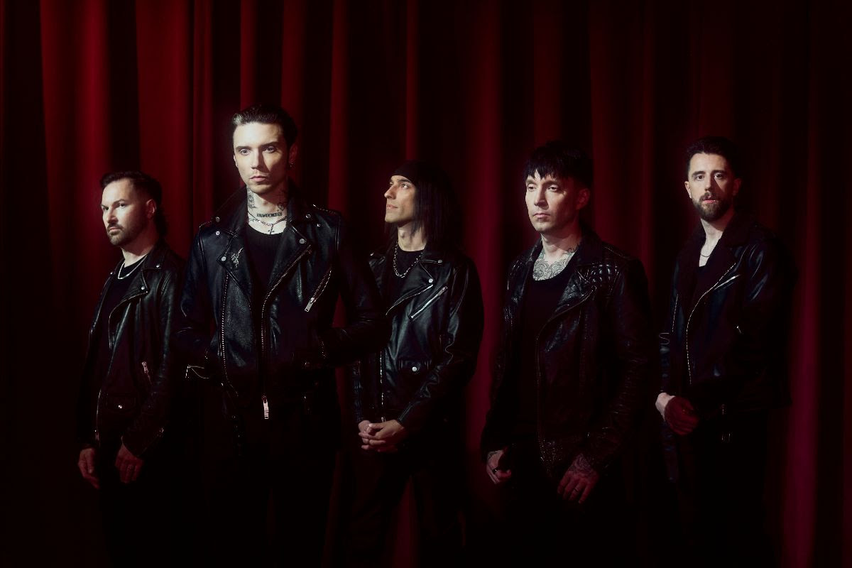 INSANEBLOG1's tweet image. BLACK VEIL BRIDES Release New Single "Revenger" (Feat. MACHINE HEAD)
insaneblog.net/2026/04/black-… #metal
