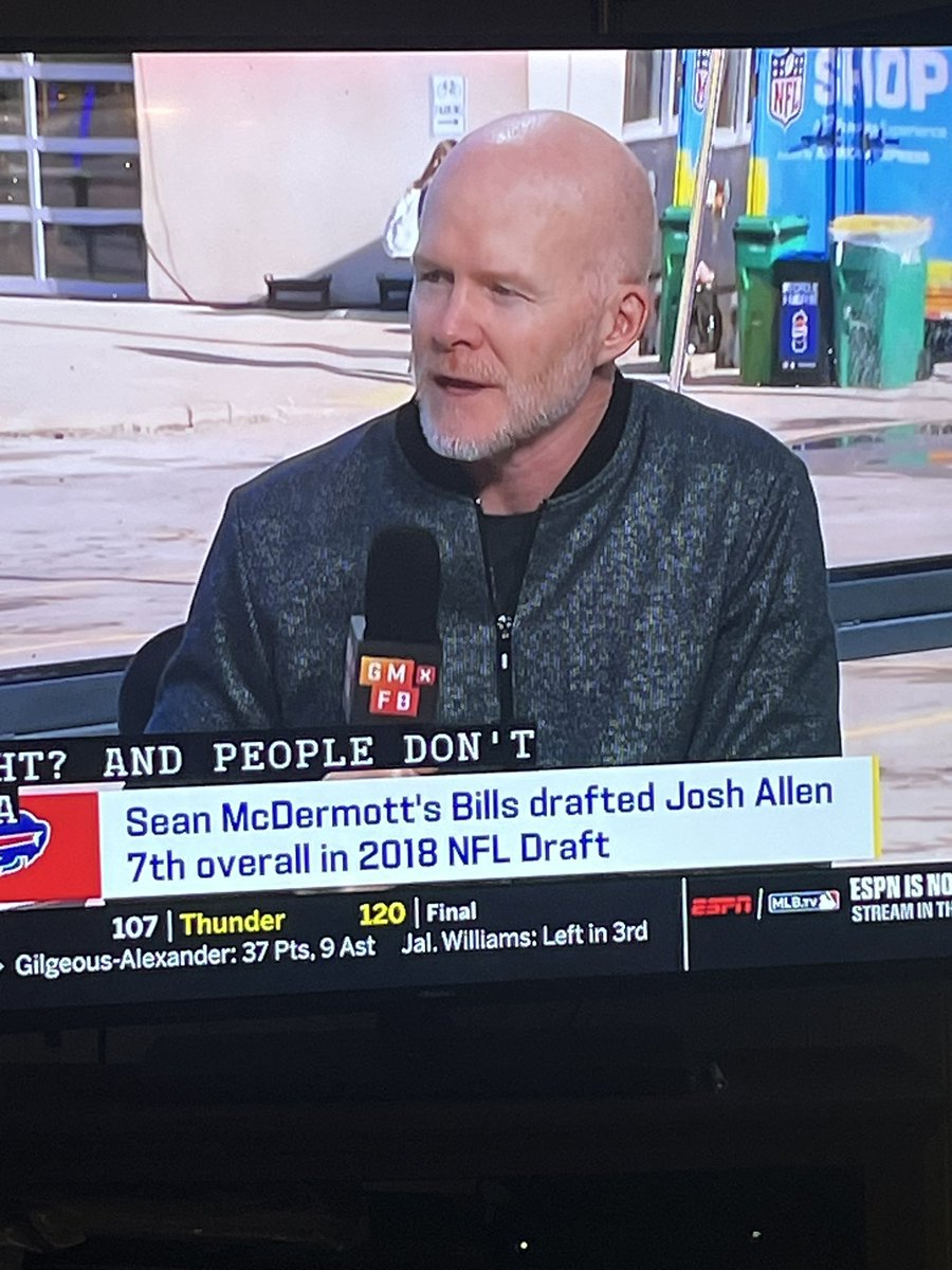 Leo Roth tweet media
