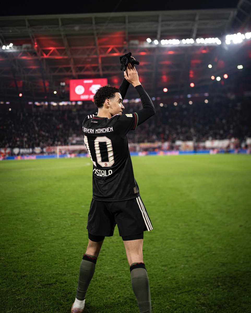 JM10 tweet media