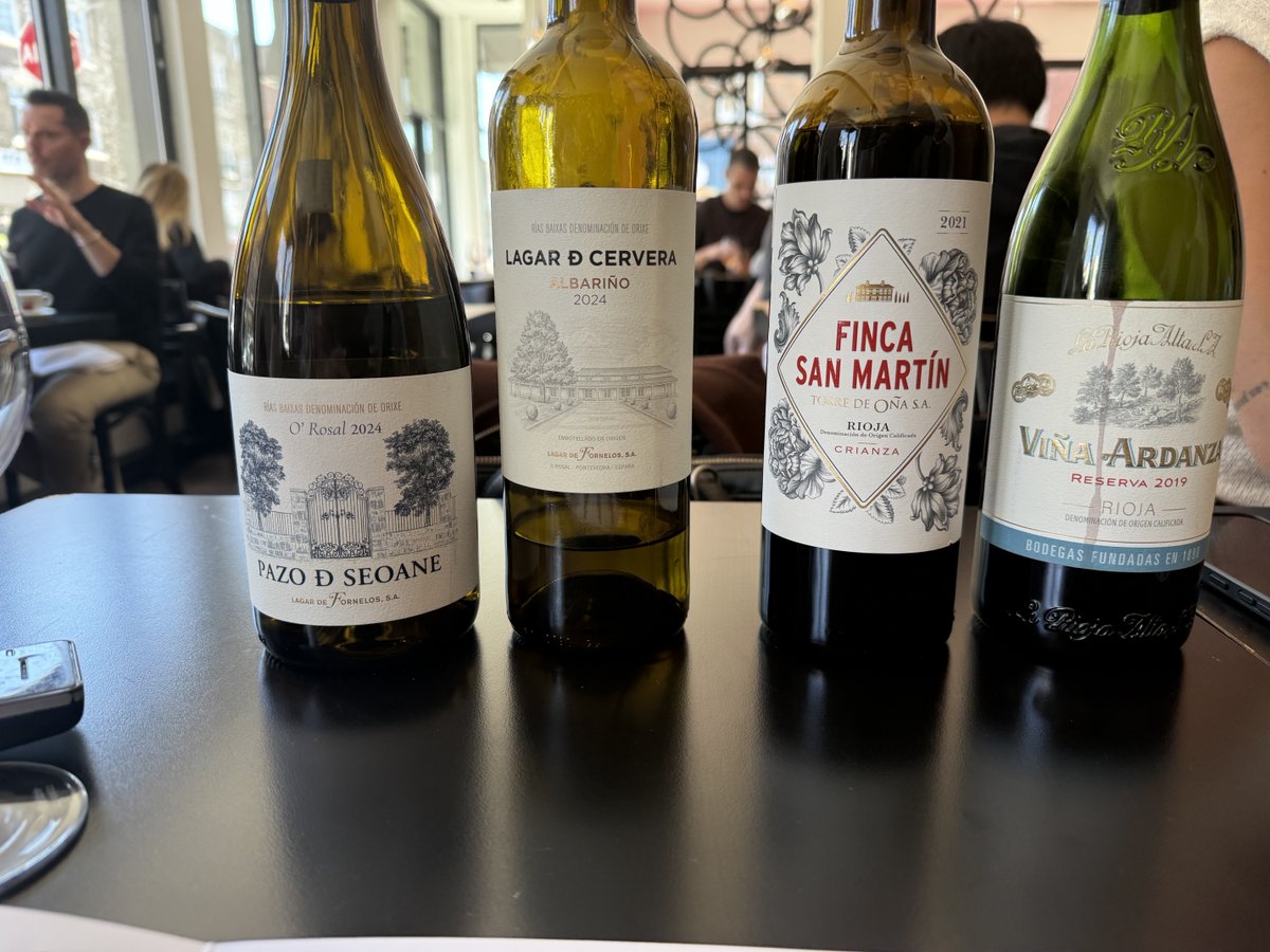 MunizMe's tweet photo. Lovely line up today for a #wine tasting #Tapeo https://t.co/Q5IZYk2MKz