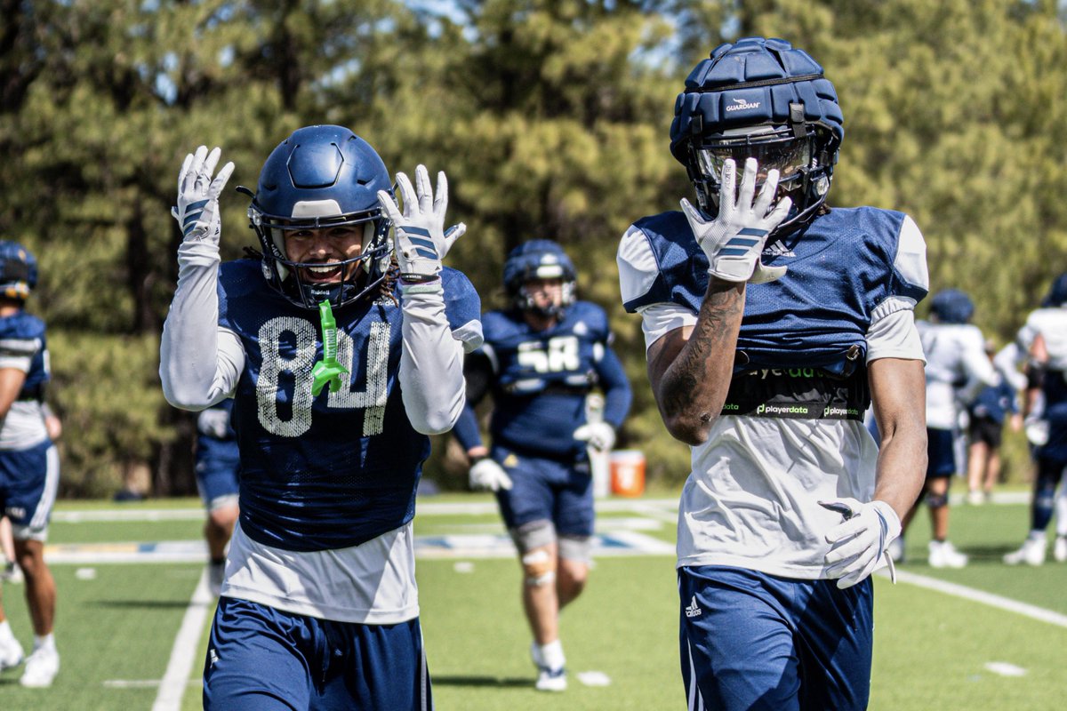 NAU_Football's tweet image. 14 of 14 ✅

Signing off from Spring Ball.

#RaiseTheFlag | #7KBuilt | #BigSkyFB