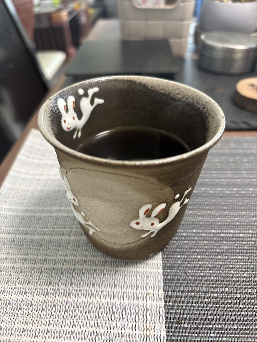 maonecoco's tweet image. おはようございます。
今朝はコロンビア☕️
やわらかなコクとほのかな甘みが、気持ちのいい朝にぴったりです。
華金、今日もゆるりといきましょう。
#コーヒー #おうちカフェ #morningcoffee