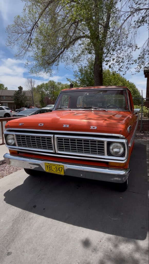 azfamily's tweet image. Flagstaff is home to one of the largest breweries in Arizona, Mother Road Brewing 🍺 It was great interviewing the team from their large taproom. All in a day’s work as we continue traveling across #Route66 #Flagstaff #Arizona