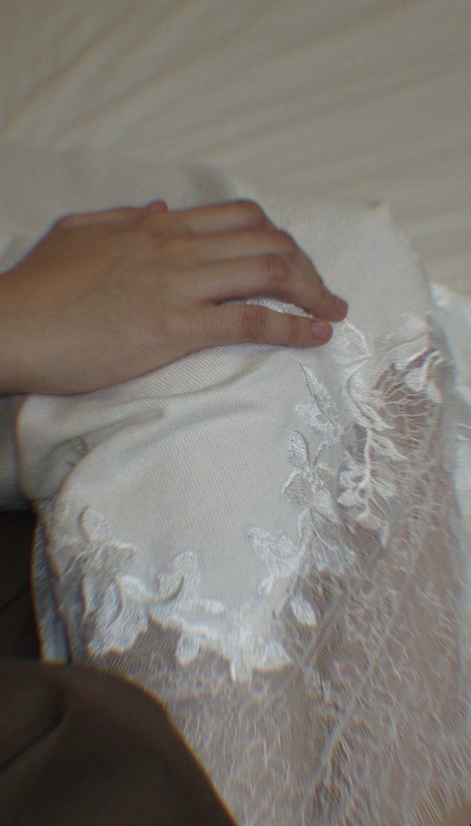 SHELLYPUNDAO HANDS tweet media