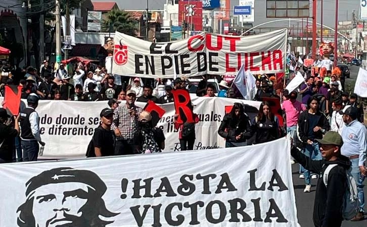 iren_eon's tweet photo. Este 23 de mayo, la FNERRR cumple 27 años de lucha por una educación de calidad para todos. Desde 1999, ha trabajado por mejorar las condiciones de estudio de miles de jóvenes 
#27AñosFNERRR
#45AñosDeLasCasasEnPuebla

@FNERRR_NACIONAL https://t.co/FGS76IKhtQ