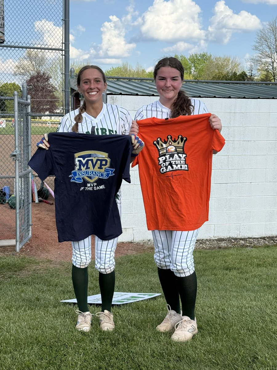 Mayci_Lang's tweet photo. Great win tonight! Section Champs! I earned MVP of the game and congratulations to my teammate Riley on pitching on heck of a game!!💚🤍 https://t.co/2LI63MDjWM