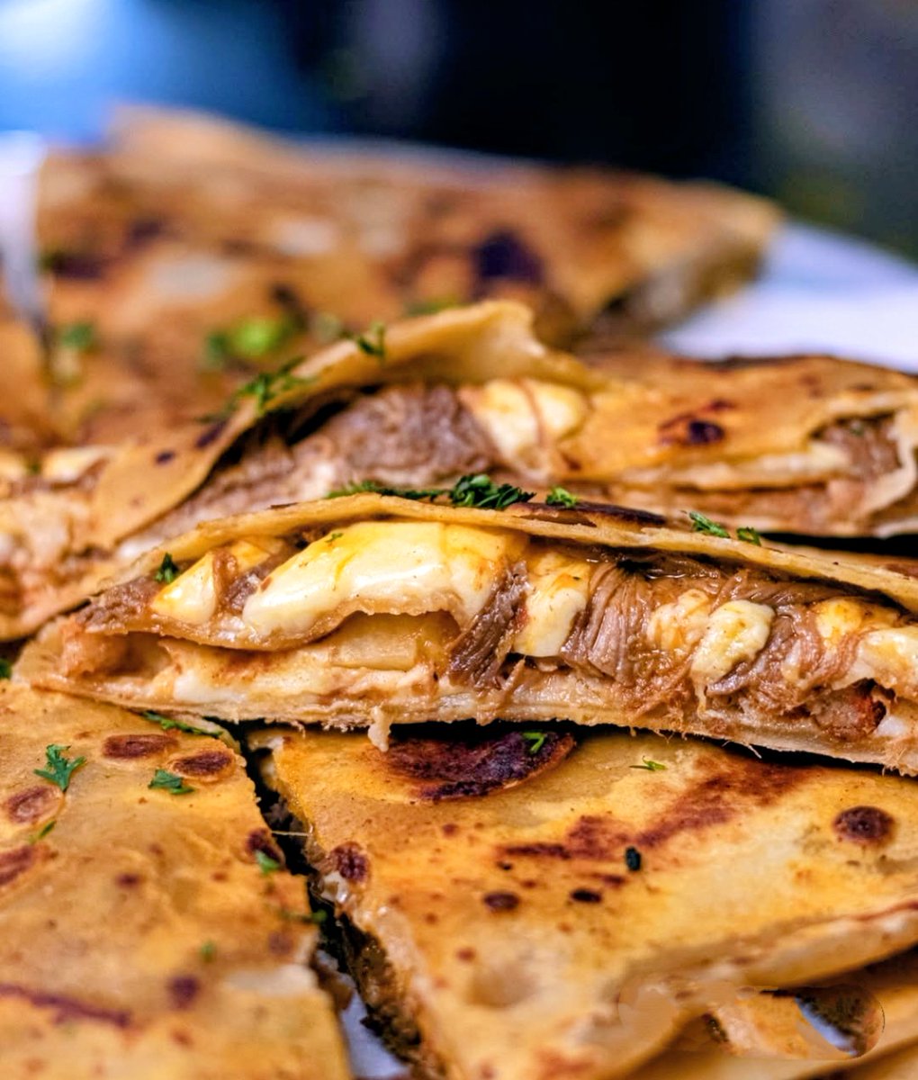 Quesadilla con muuuucho queso 
Vení corriendo o Pedinos
📍Sebastián Gaboto y Alejandro Ravizza (Lambaré)
📱0986-829142
🗺️🔎Google Maps: *Taquero Muxo*
🇲🇽🌶️🇲🇽🌶️🇲🇽🌶️🇲🇽🌶️
#ComidaMexicana #taco #Paraguay