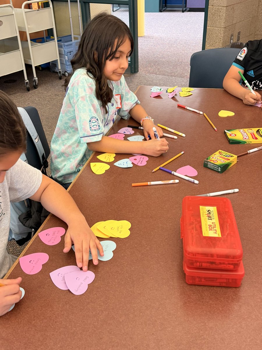 SparkPositive1's tweet photo. Spotted at Chandler View: Kindness in action!

Our students stepped into their roles as Kindness Ambassadors this week, leaving heartfelt surprises for everyone to find throughout the school.

#kindness #sparkpositivity #afterschool #earlyeducation https://t.co/eNQWsfMMTS
