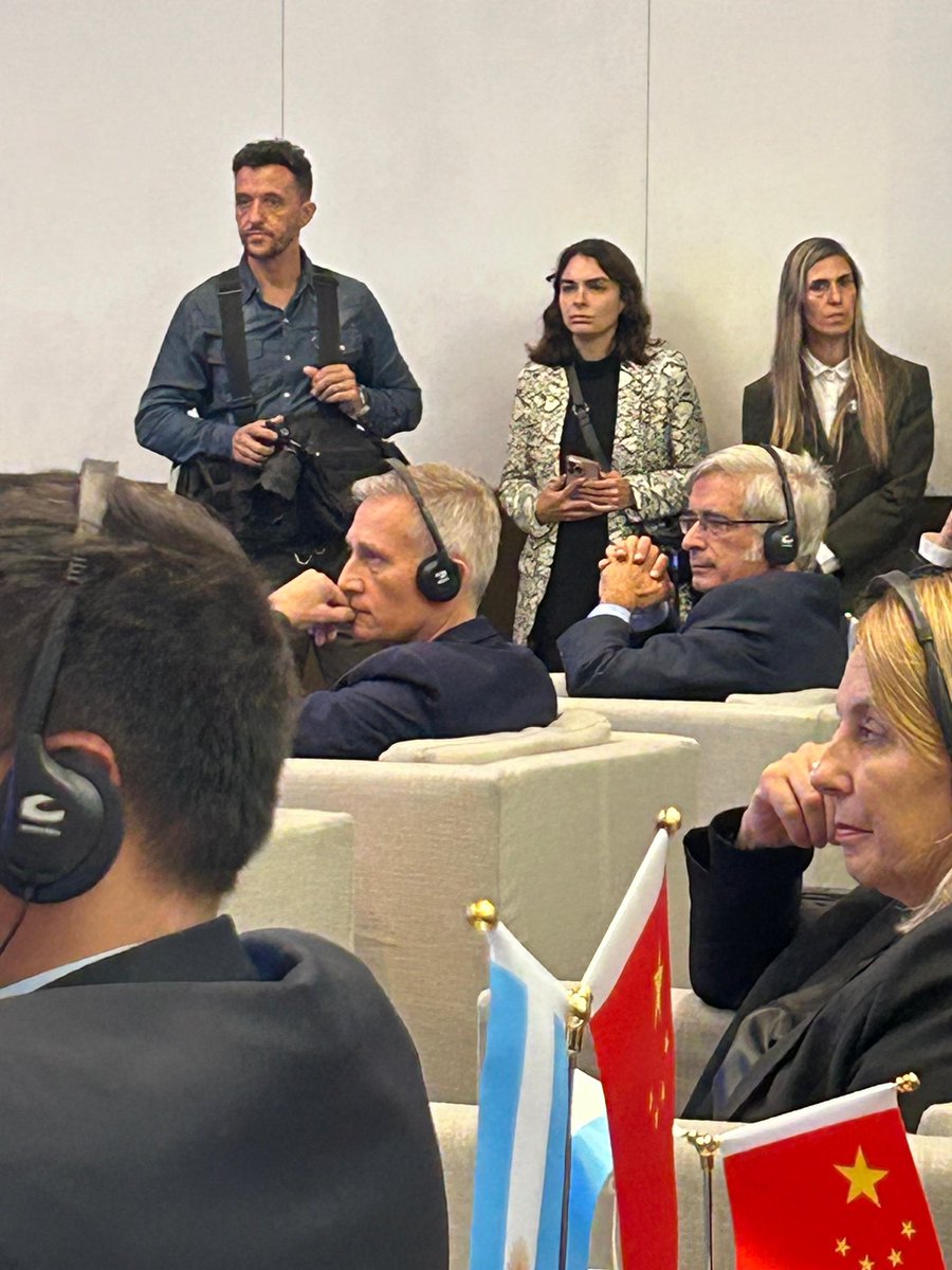 EstebanAviles's tweet photo. El gobierno nacional afianza sus vínculos con China.

Villa Carlos Paz fue la única ciudad de Argentina en exponer en la Conferencia de Promoción Económica, Comercial, Cultural y Turística R. P. China 🇨🇳. https://t.co/AMBYzRwKP5