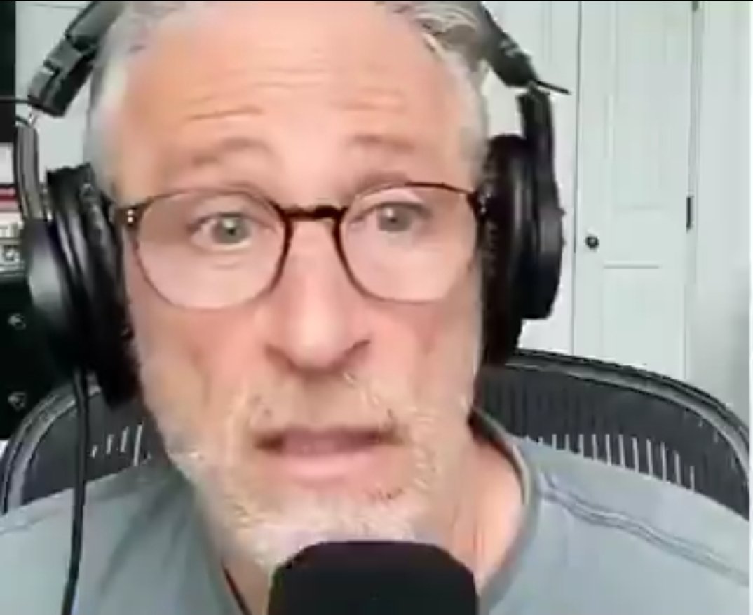 🍁👷‍♂️🏗 🛠 MeanwhileInCanada tweet media