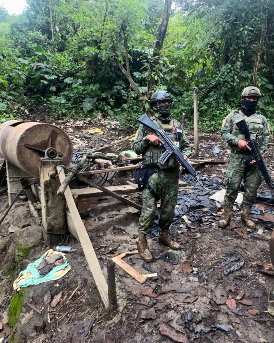 Fuerzas Armadas del Ecuador tweet media