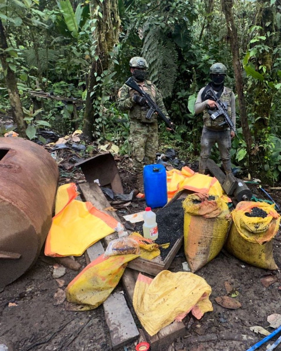 Fuerzas Armadas del Ecuador tweet media