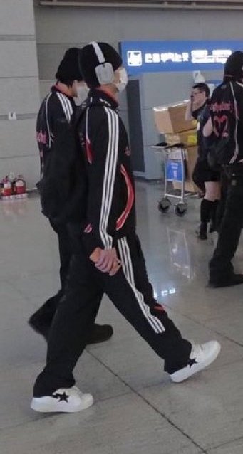 𝐡⋆𝐫𝐢 tweet media