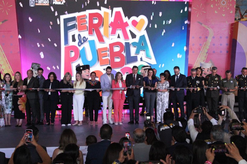 Queda formalmente Inaugurada la <a href="/FeriaPuebla/">Feria de Puebla</a> con la participación del gobernador <a href="/armentapuebla_/">Alejandro Armenta</a> y <a href="/JosefinaM_G/">Josefina Morales Guerrero</a>, titular de <a href="/SECTUR_mx/">SECTUR México</a>; este espacio reúne cultura, tradición y alegría para que las familias disfruten lo mejor del estado.