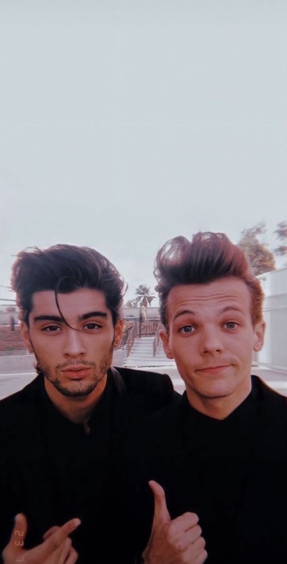 StarLouis30008's tweet image. Qué está pasando acá??? 😭
Louis Tomlinson dejó de seguir a Zayn Malik y ahora dicen que Harry Styles también a Niall Horan???
No puedo con esto, necesito explicaciones YA 💔
#onedirection